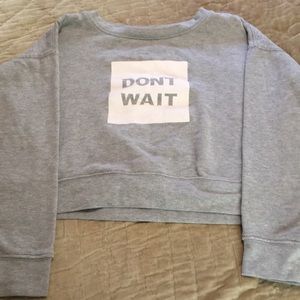 Grey graphic slogan cropped sweater